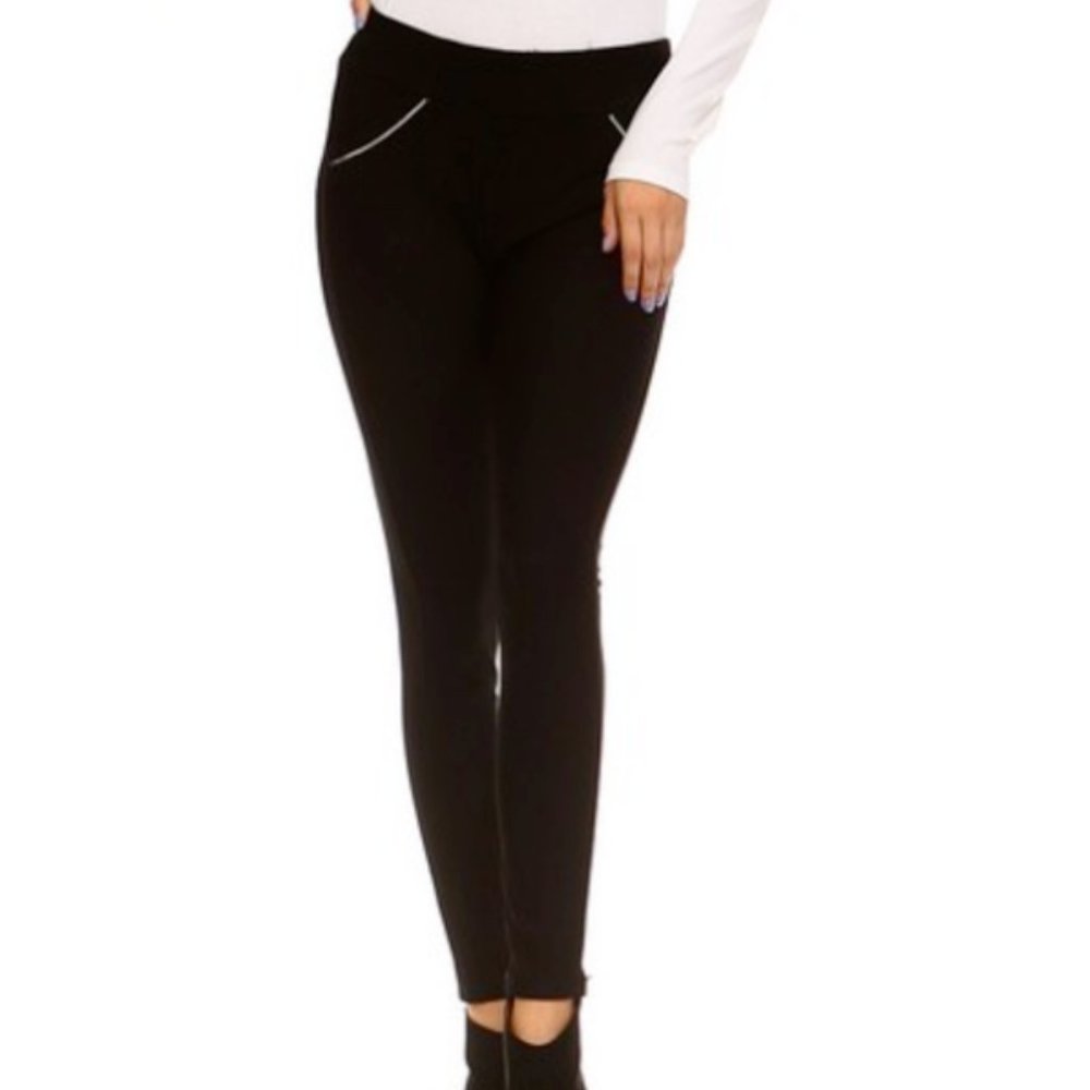 Yelete NWT Mid Rise Ponte Skinny Pants